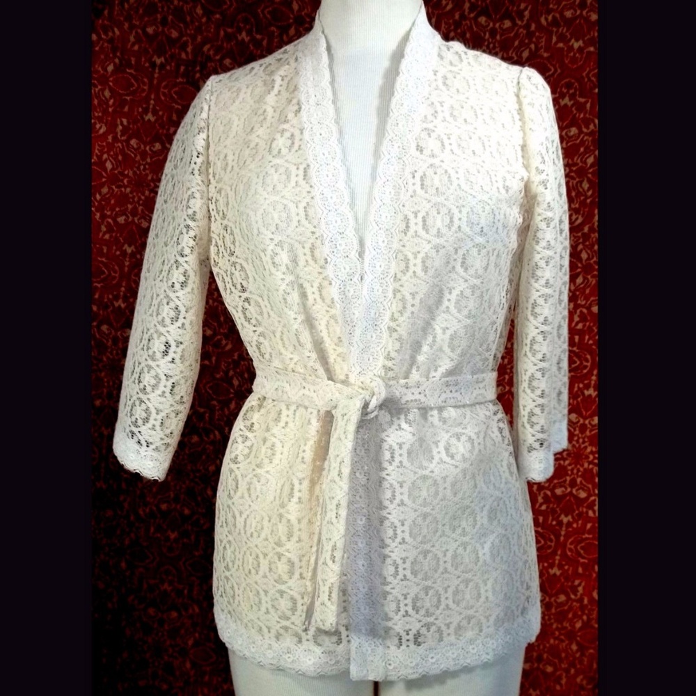 LITTLE HOUSE CREATIONS VTG Cream lace Jacket S ✨